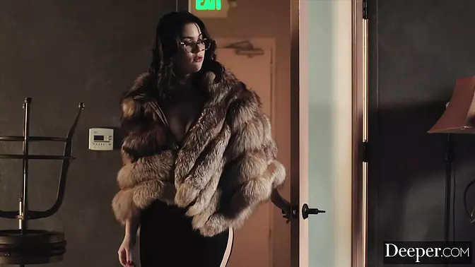 Bratty boss's wife Ellie demands to be used by a big man