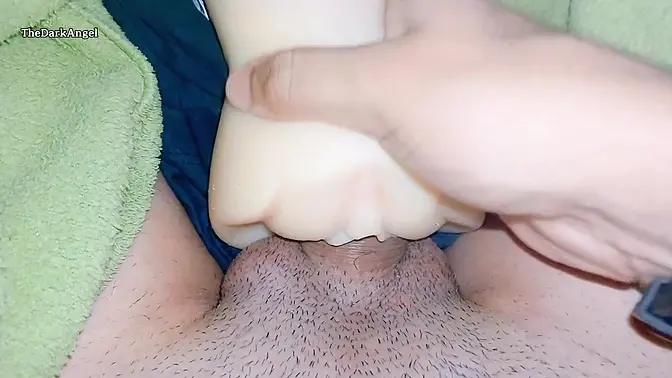 Brazilian bombshell gets deepthroat and facials