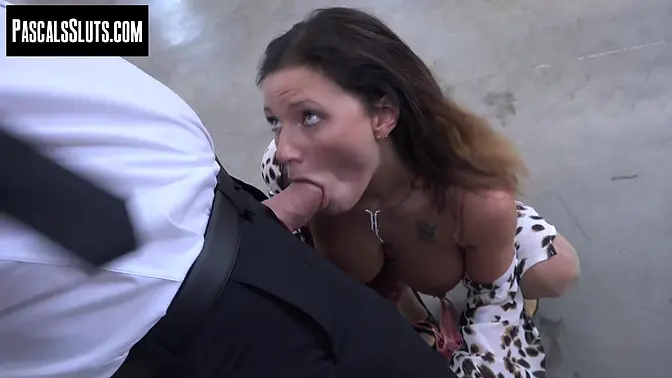 Brunette MILF Kimberly X moans under Pascal White's domination