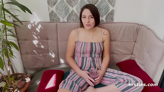 Brunette solo girl rubs her clit and fingers herself