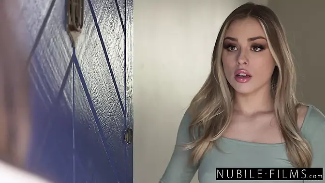 Busty Brunette Lexi Luna gets fucked in cowgirl and gives a blowjob