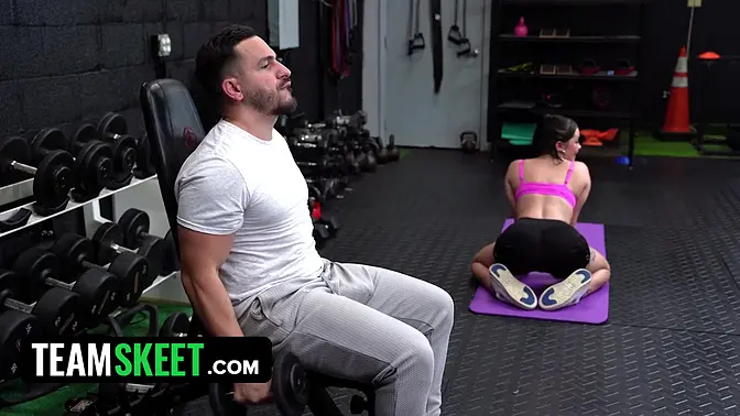 Charli Phoenix: Frozen and Fucked Hard