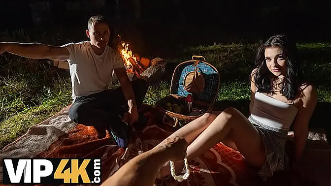 Cheating beauty sucks stranger's cock