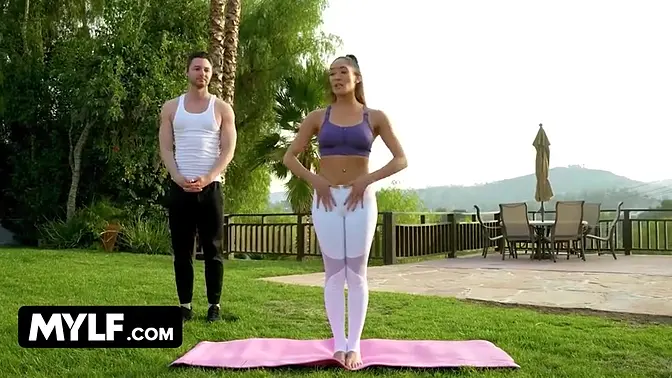 Chloe Amours Sweaty Naked Workout with Dude