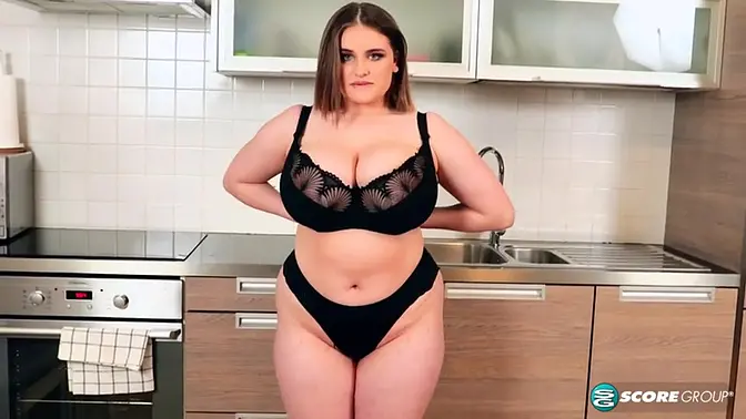 Chubby brunette self-sucks in 4K kitchen