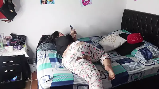Chubby girl with biggest ass fucked in her room while in pajamas