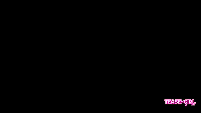 College co-ed strips for a steamy bath time