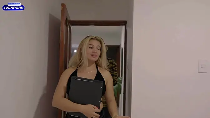 Colombian MILF real estate agent rides cock in cowgirl