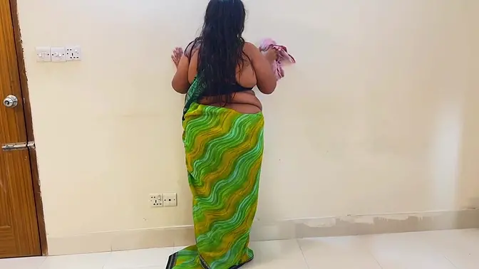 Curvy Asian maid's huge booty gets stuck under the bed