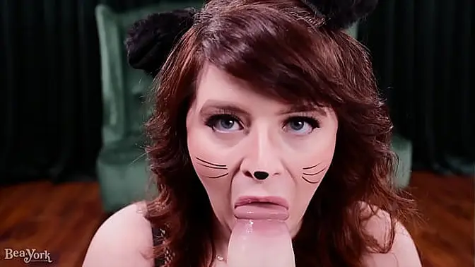 Curvy catgirl Bea gets bred in intense impregnation role play