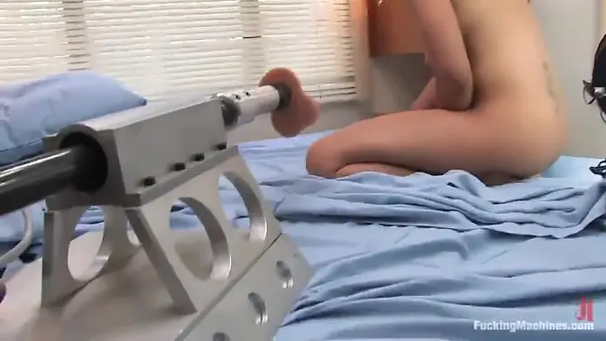 Curvy girl Melrose Foxx shags it hard and fast