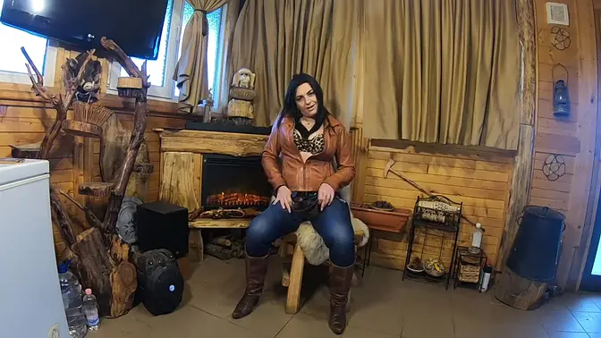 Curvy milf teases with tight pussy and foot fetish