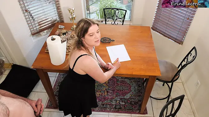 Curvy stepmom gets her ass fucked in family taboo scene