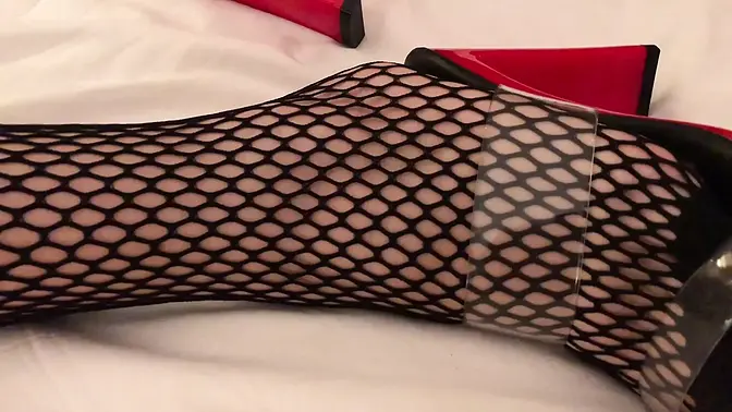 Dazzling feet fetish cumshots on fishnets and high heels