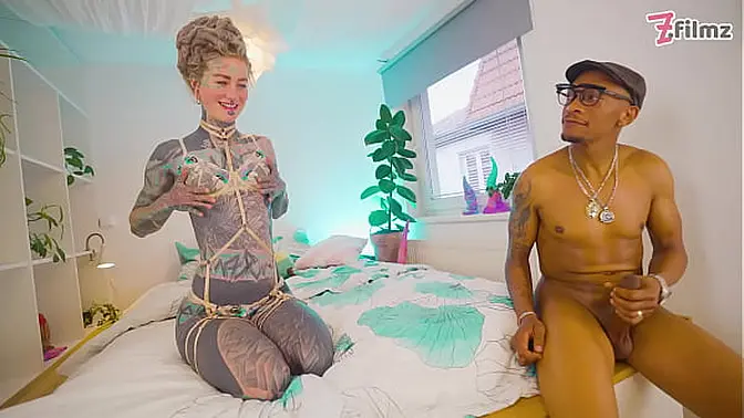 Deep anal with tattooed babe Anuskatzz and BBC