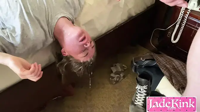 Desperate wife takes deepthroat humiliation in hotel room