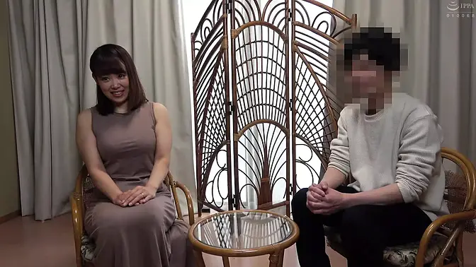 Discreet wife gets caught having sex in front of her unsuspecting husband