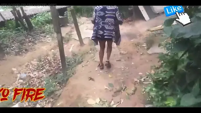 Ebony beauty Candy D4 gets blacked in outdoor sex session