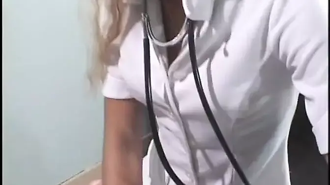 Ebony nurse blows white patient then gets banged