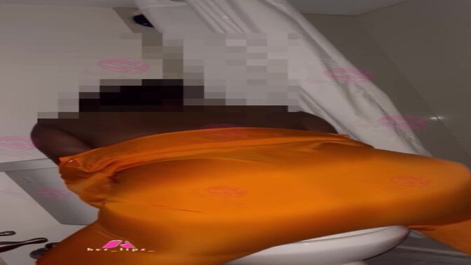 Escaped Prison hottie wanks with mini vibe