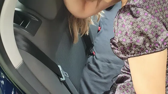 European MILF gives blowjob and fucks in her car