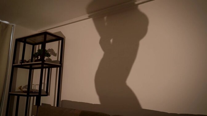 Ex novia se cambia en frente de ti | ASMR