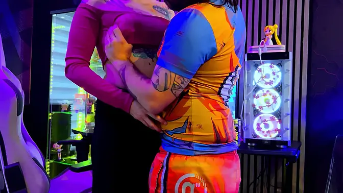 Experiencing step sister's big booty and deepthroat