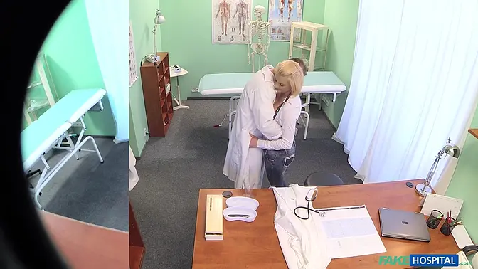 Fake Hospital - Hot Medical Student Blowjob to Deep Pussy Pounding