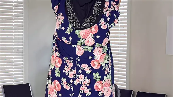 Fat Ass Mature Maid Showcasing Big Booty and Wet Pussy at Office