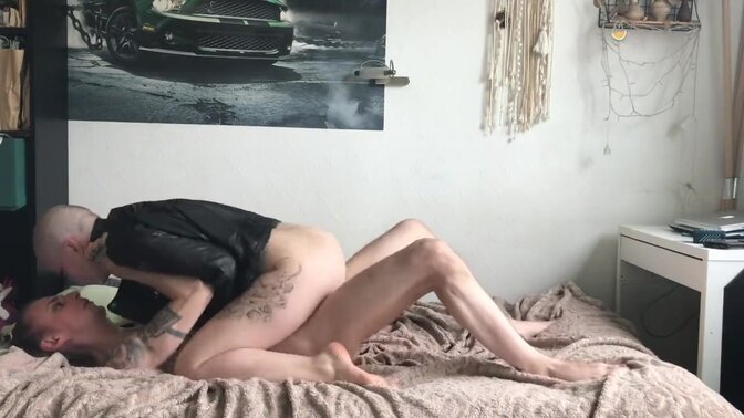 FEMBOY Mi Chyort and Vilu Vidish engage in a hot lesbian session