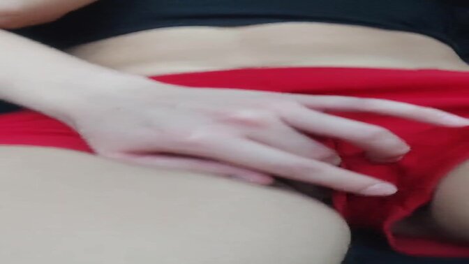 Fitness girl strips naked and masturbates in front of an unknown taxi