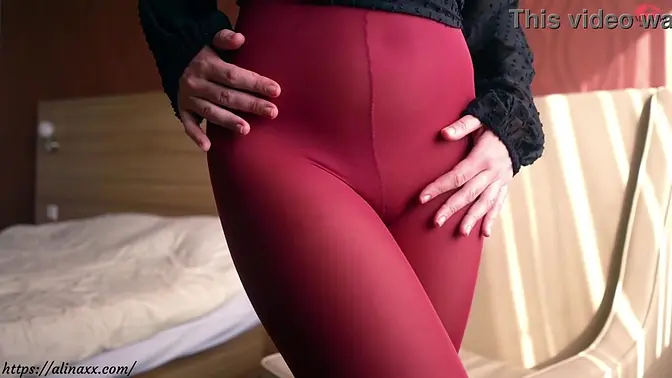 German whore moans as her asshole gets fingered and dildoed