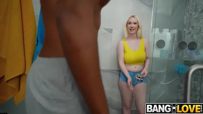 Gigi Sweets: Petite MILF gives sloppy POV blowjob