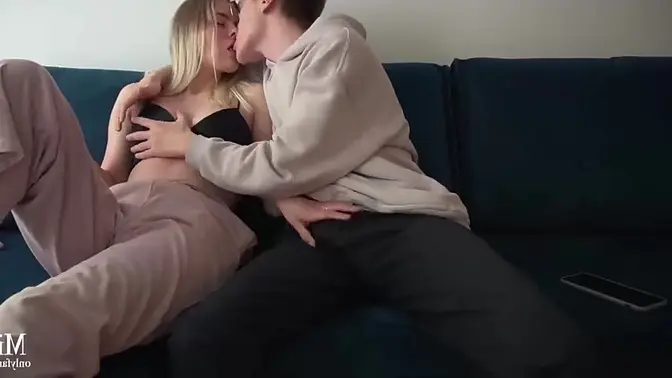 Girl gets well fucked on the couch with a messy facial