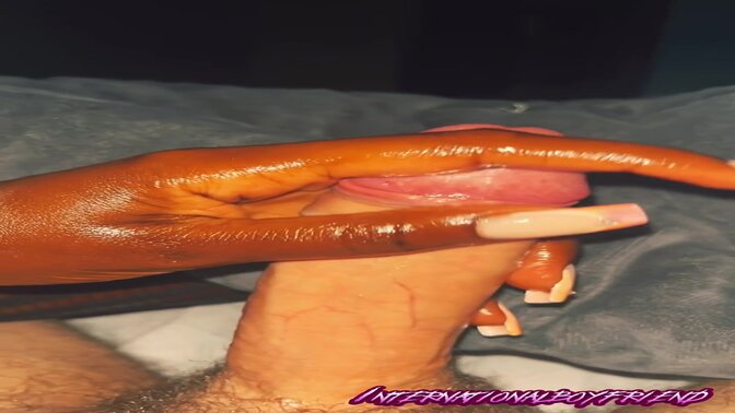 Girlfriend gives amazing handheld massage leading to huge cumshot on uncut