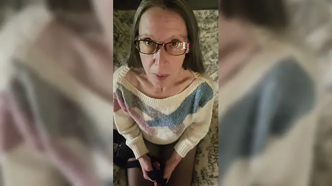 Good girl plays with hubby's cock and balls in black nylon stockings