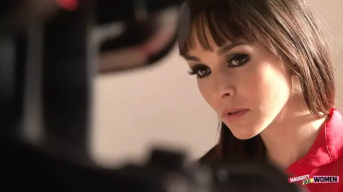 Gorgeous lesbian on cam threesome shocks interviewer