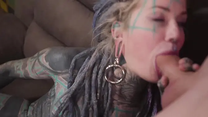 Gothy Goth girl Anuskatzz welcomes fresh recruit with a sloppy BJ and ass fucking