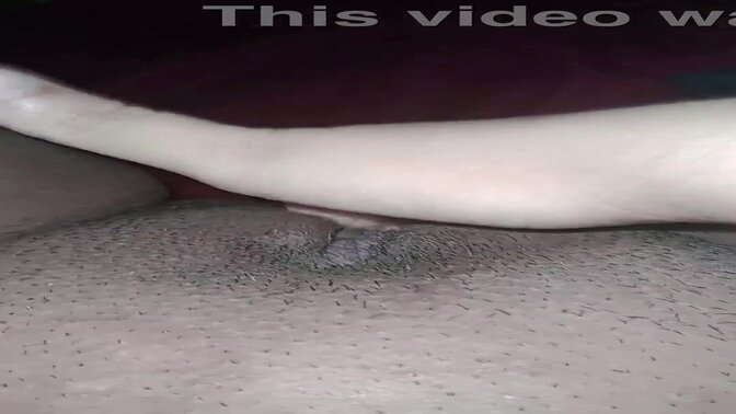 Hairy Amateur Masturbates her Juicy Pussy