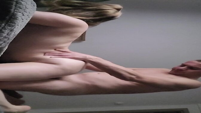 Hot and steamy morning romp with a stunning MILF