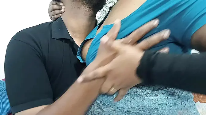 Hot Couples lip kissing and deepthroat mouth fucking