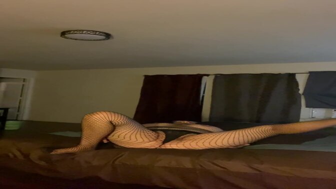 Hot girl with big ass craves cock and gets a facial