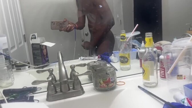 Hot hubby jerks off after a steamy shower