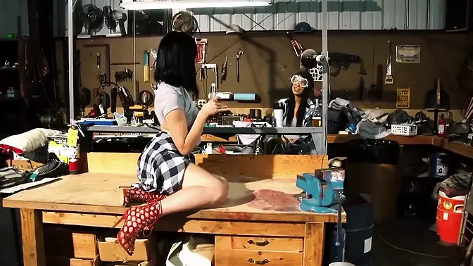 Hot Lesbo squirt fest with Jayme, Taylor & Amanda