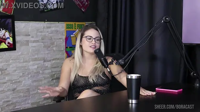 Hot MILF Brunas Carlos plays with black toy while Mathaus Caetano watches