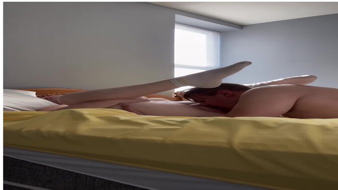 Hot milf enjoys messy pussy eating during her period