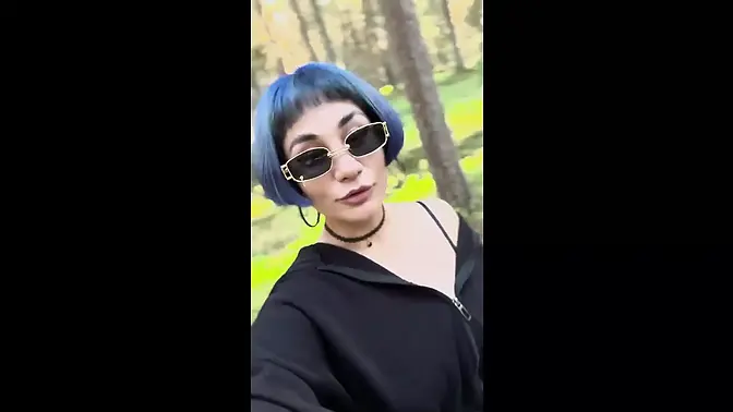 Hot MILF's big ass gets fucked in the forest