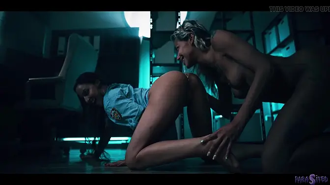 Hot officers catch naughty girls in lesbian prison escape attempt