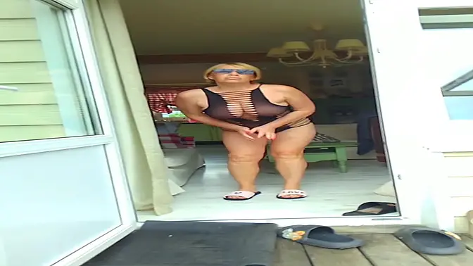 Hot Russian MILF Eva Elfie dances seductively in her lingerie