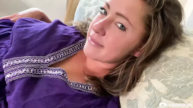 Hot wife makes herself feel good on camera